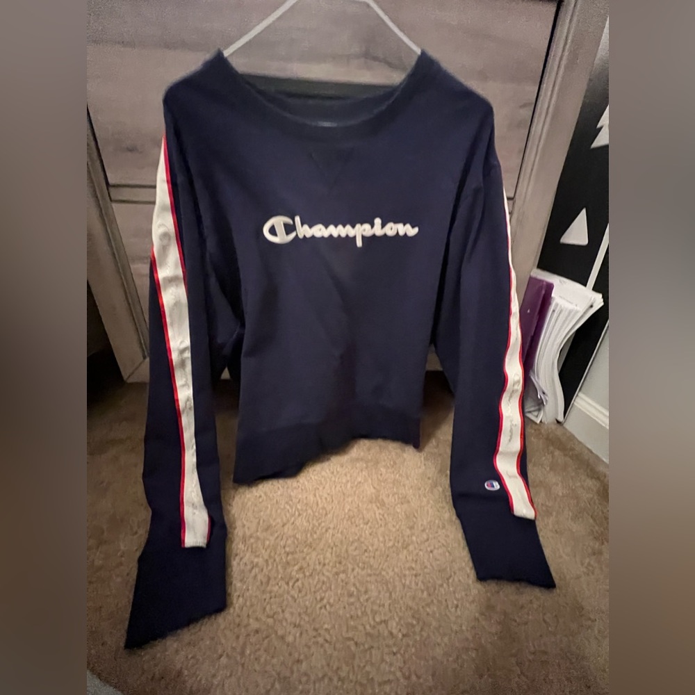 Women’s M Champion crewneck